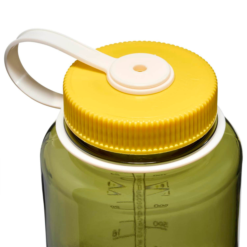 Nalgene product detail: 32oz Wide Mouth Thrill & Motion R8 — 32oz Wide Mouth Thrill & Motion